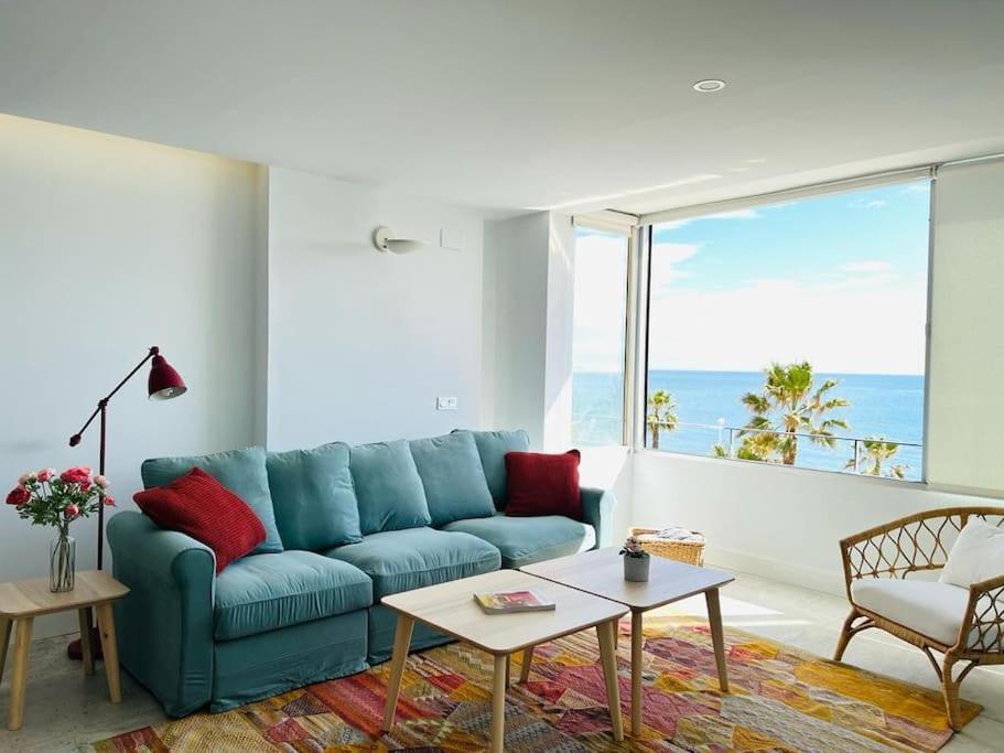 Moderno Y Completo Apartamento Frente Al Mar マラガ エクステリア 写真