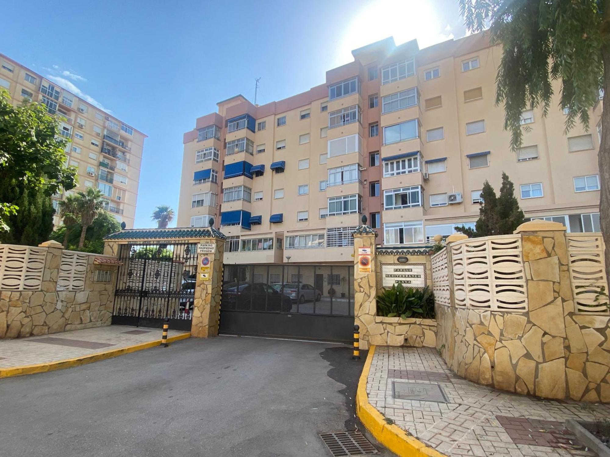 Moderno Y Completo Apartamento Frente Al Mar マラガ エクステリア 写真